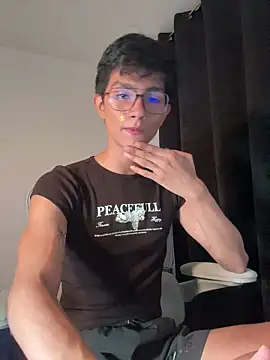 Snapshot of Angel_bunny2 chatting on 11-10-25, 03:55 Angel bunny2 online show from 11-10-25, 03:55