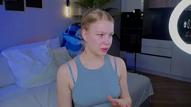 Snapshot of emilyshepar_d chatting on 05-06-26, 02:15 emilyshepar d online show from 05-06-26, 02:15