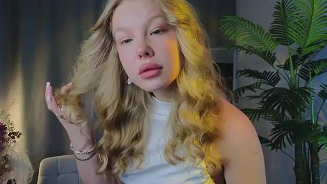Snapshot of emilyshepar_d chatting on 10-02-25, 01:53 emilyshepar d online show from 10-02-25, 01:53