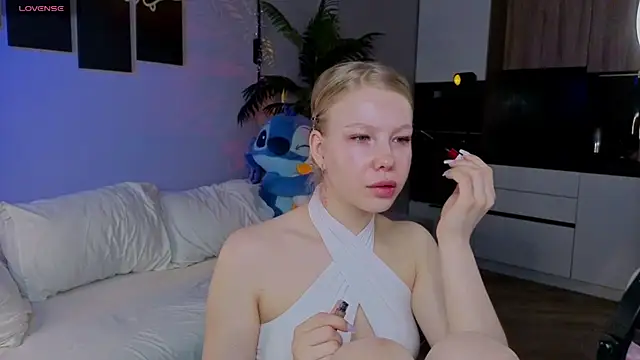 Snapshot of emilyshepar_d chatting on 06-05-26, 02:49 emilyshepar d online show from 06-05-26, 02:49