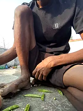 RAYI Queen 4 online show from 02-06-26, 02:51