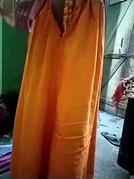 RAYI Queen 4 online show from 10-30-25, 04:48