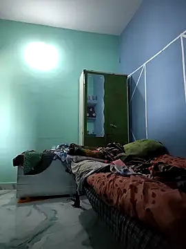 RAYI Queen 4 online show from 04-11-26, 03:36