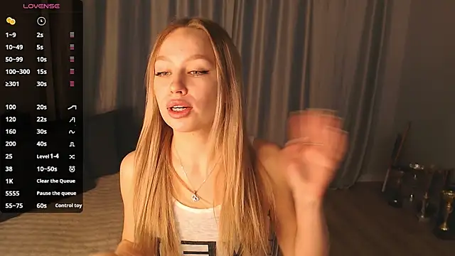 Snapshot of sexyGirlsss chatting on 01-14-26, 11:36 sexyGirlsss online show from 01-14-26, 11:36