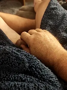 hubbyfun19 online show from 10-29-25, 05:50