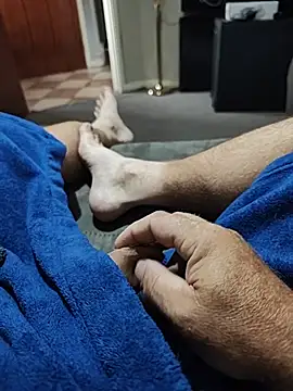 hubbyfun19 online show from 07-18-26, 04:43