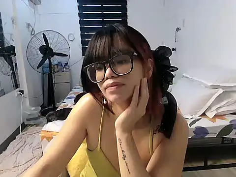 eattmebabyy online show from 07-10-26, 07:41