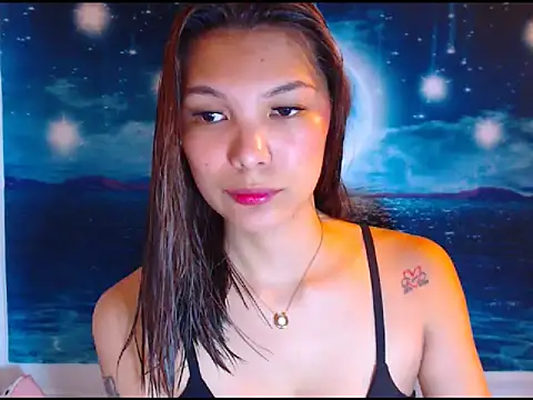 Snapshot of Mhinna chatting on 03-29-26, 02:41 Mhinna online show from 03-29-26, 02:41