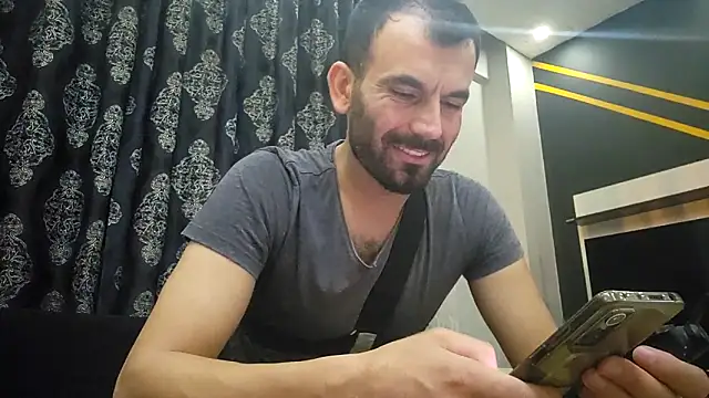 Apooabe online show from 11-25-25, 04:40