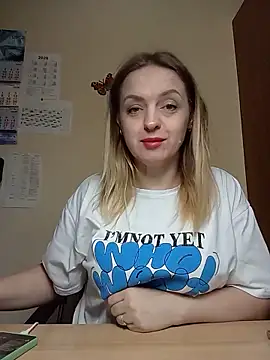 Ami Foxy online show from 05-21-26, 05:16