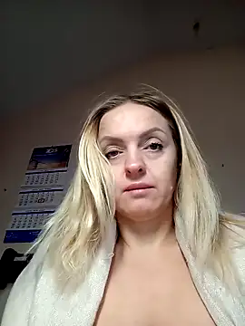 Ami Foxy online show from 09-29-25, 06:20