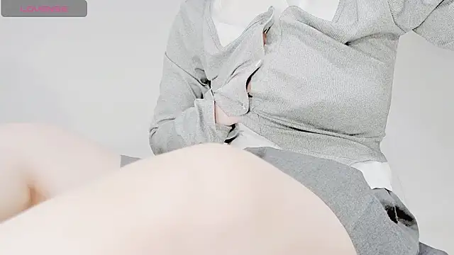 yaya babe online show from 11-13-25, 03:27