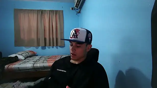 Snapshot of Jaket_lovers chatting on 11-27-25, 05:57 Jaket lovers online show from 11-27-25, 05:57