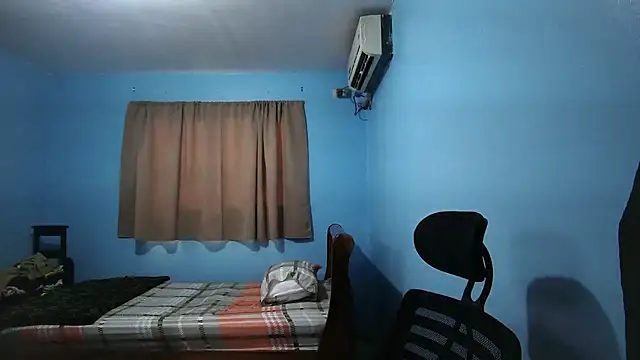 Snapshot of Jaket_lovers chatting on 11-21-25, 07:13 Jaket lovers online show from 11-21-25, 07:13