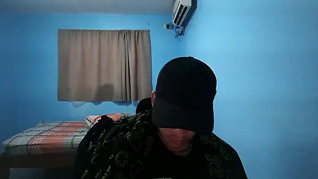 Snapshot of Jaket_lovers chatting on 10-10-25, 06:53 Jaket lovers online show from 10-10-25, 06:53