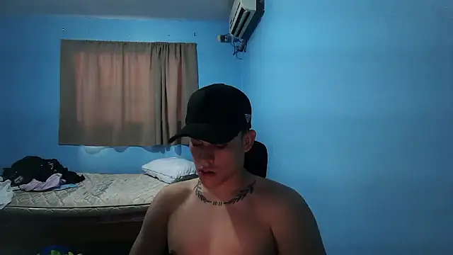 Snapshot of Jaket_lovers chatting on 10-13-25, 06:42 Jaket lovers online show from 10-13-25, 06:42