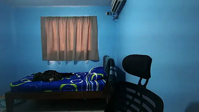 Snapshot of Jaket_lovers chatting on 09-23-25, 06:37 Jaket lovers online show from 09-23-25, 06:37