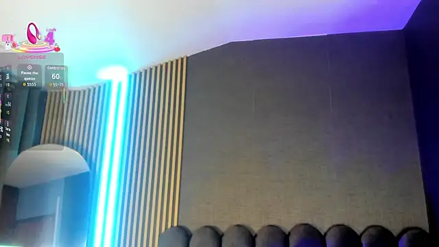 Gina 77 online show from 10-25-25, 12:04