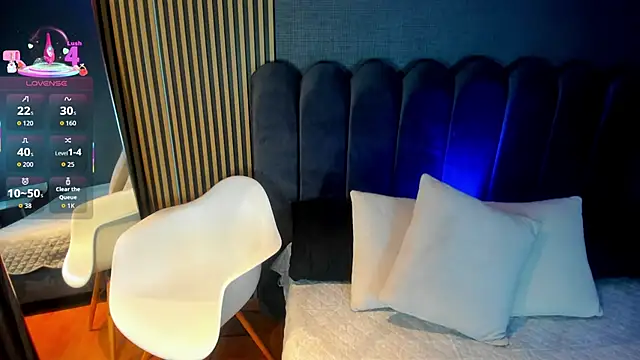 Gina 77 online show from 10-11-25, 12:06