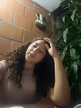 AnaisVelvet11 online show from 10-04-25, 12:12
