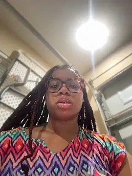 Snapshot of caramel__cremes chatting on 05-08-26, 11:47 caramel cremes online show from 05-08-26, 11:47