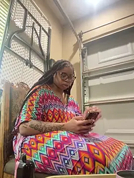 Snapshot of caramel__cremes chatting on 05-04-26, 01:03 caramel cremes online show from 05-04-26, 01:03