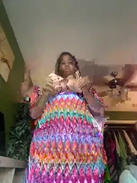 Snapshot of caramel__cremes chatting on 04-23-26, 12:17 caramel cremes online show from 04-23-26, 12:17