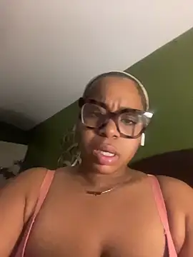 caramel  cremes online show from 11-01-25, 02:18