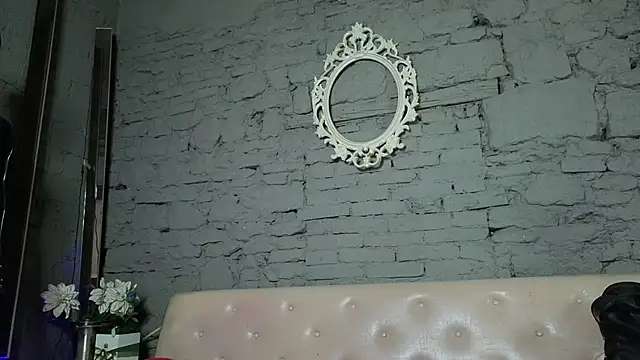 shygurl18 online show from 11-06-25, 07:56