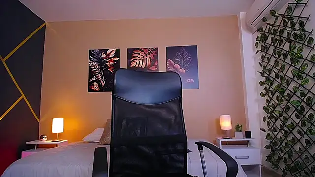 ChristopherBlack  online show from 10-18-25, 01:02