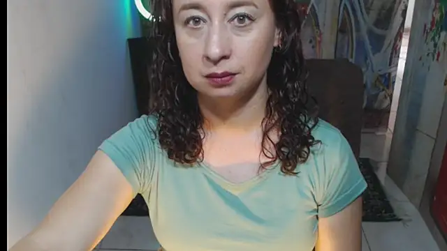 Milf Valeria online show from 12-04-25, 05:23