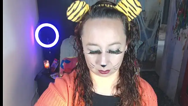 Milf Valeria online show from 10-31-25, 02:24