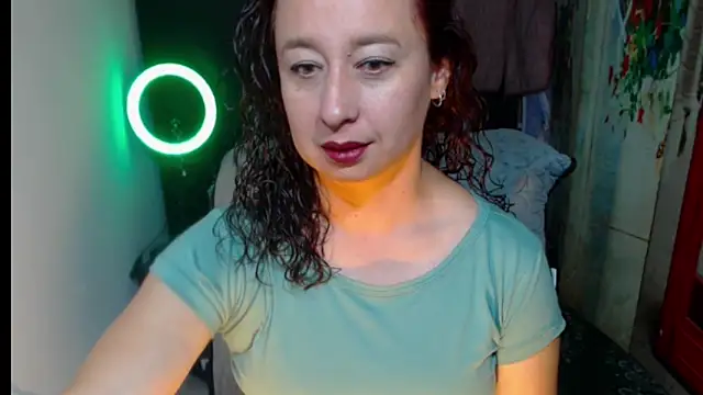 Milf Valeria online show from 11-11-25, 02:12