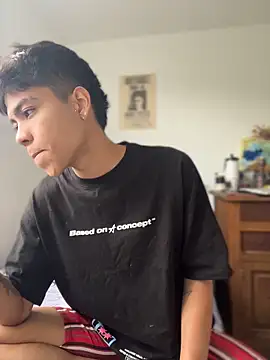 MaxiWildd online show from 06-19-26, 01:17