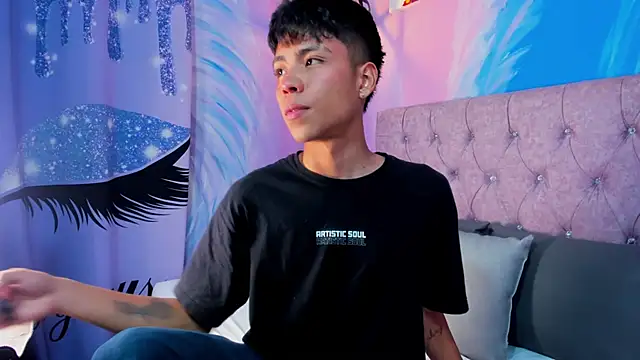 MaxiWildd online show from 03-10-26, 08:46