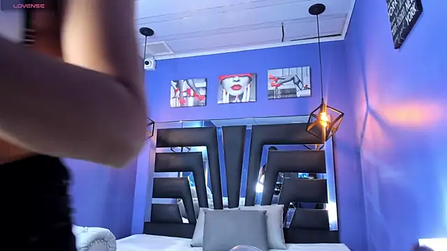 anne-brown13 online show from 11-11-25, 04:46