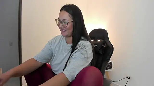 Kyleighc online show from 10-27-25, 10:44