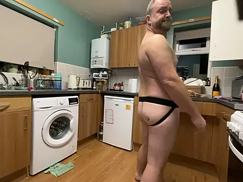 Dilfcam101 online show from 11-18-25, 06:11