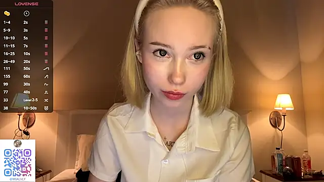 Snapshot of FlowMia chatting on 09-22-25, 09:37 FlowMia online show from 09-22-25, 09:37