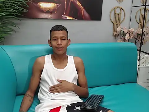 Snapshot of Rory_castro chatting on 10-18-25, 06:21 Rory castro online show from 10-18-25, 06:21