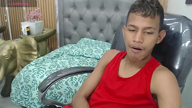 Rory castro online show from 11-29-25, 07:14