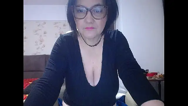 Snapshot of Mary_x chatting on 11-15-25, 03:54 Mary x online show from 11-15-25, 03:54