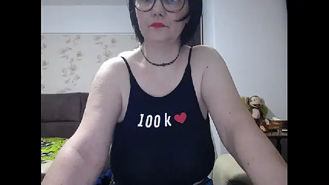 Snapshot of Mary_x chatting on 06-02-26, 03:39 Mary x online show from 06-02-26, 03:39