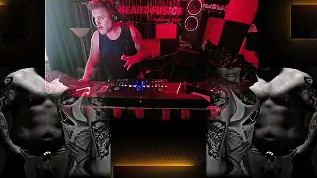 Wir2002Paar online show from 10-25-25, 09:08