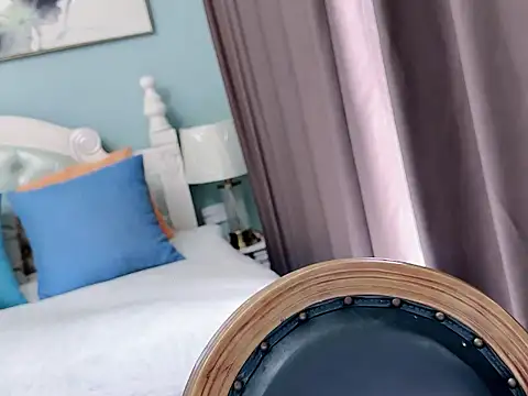 sarah111 online show from 10-17-25, 02:26