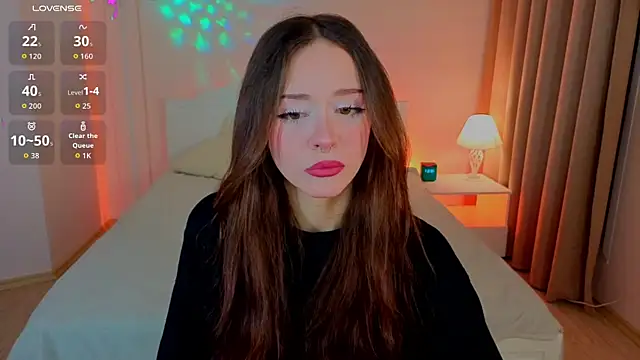 Snapshot of Adetta chatting on 11-13-25, 10:52 Adetta online show from 11-13-25, 10:52