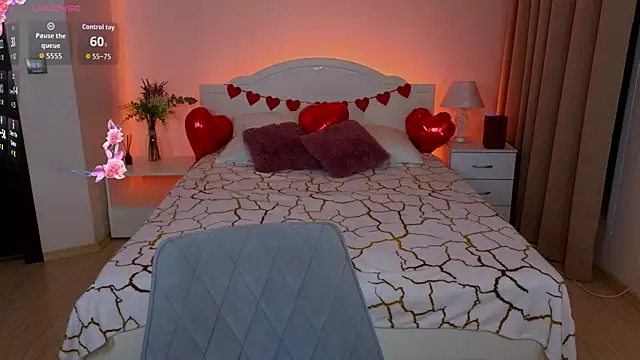 Snapshot of Adetta chatting on 02-12-26, 11:10 Adetta online show from 02-12-26, 11:10