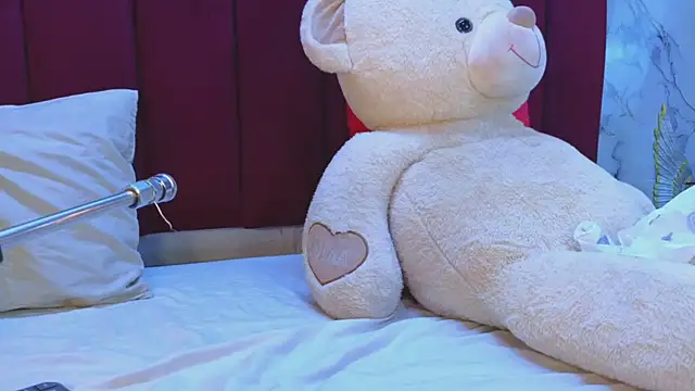 PrincePoppy online show from 11-10-25, 08:47