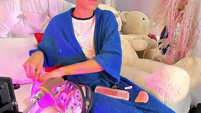 PrincePoppy online show from 10-06-25, 08:42