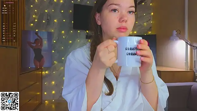 miss bubbles  online show from 12-17-25, 01:21